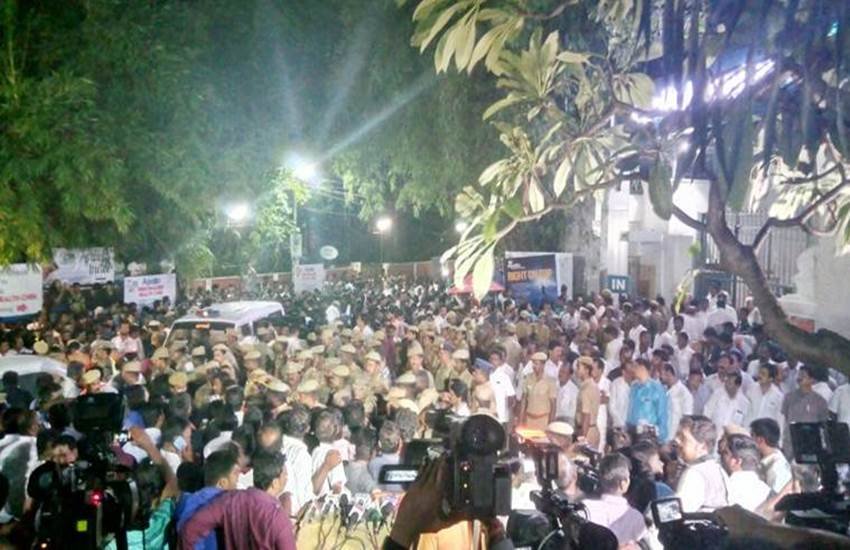 J Jayalalithaa, j jayalalithaa health, j jayalalithaa death, j jayalalithaa latest news, j jayalalithaa and sasikala, Amma, J Jayalalithaa film career, J Jayalalithaa film, J Jayalalithaa song, J Jayalalithaa no more, Tamilnadu