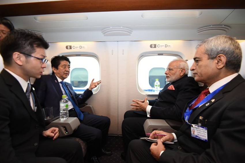 Narendra Modi, Narendra Modi 2016, Modi In 2016, Modi In 2016 Pics, Narendra Modi YearEnder 2016, Narendra Modi Foreign Trips, Modi In US, World, India, Jansatta