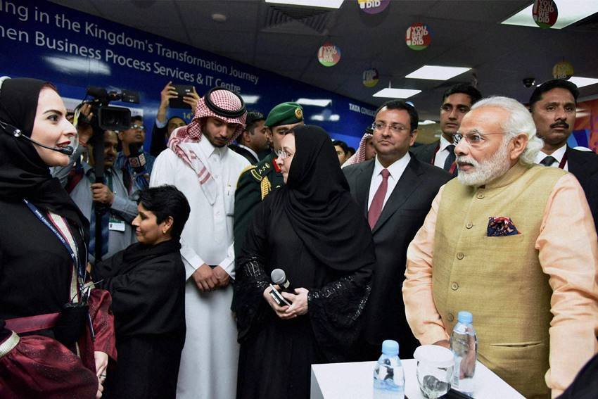 Narendra Modi, Narendra Modi 2016, Modi In 2016, Modi In 2016 Pics, Narendra Modi YearEnder 2016, Narendra Modi Foreign Trips, Modi In US, World, India, Jansatta
