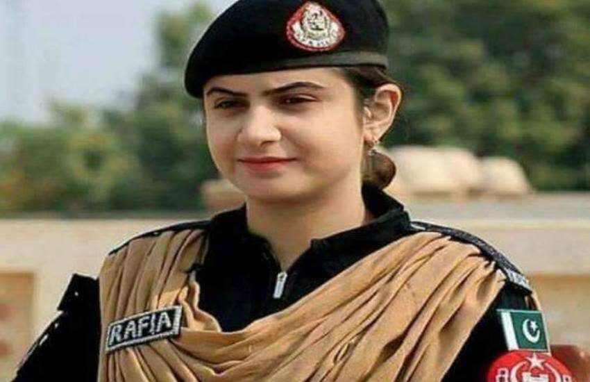 पाकिस्तान के बम निरोधक दस्ते में शामिल हुई पहली महिला