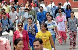 एसएससी सीएचएसएल एग्जाम: कंबाइंड हायर सैकेंडरी लेवल परीक्षा पास करना है तो इस पैटर्न के अनुसार करें तैयारी!