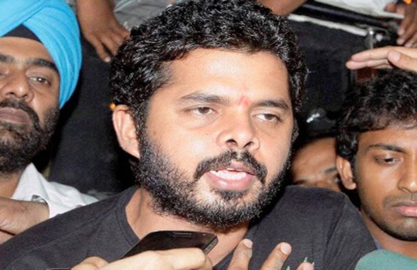 बैन के बाद श्रीसंत ने राजनीति में अपनी किस्मत आजमाई और केरल विधानसभा चुनाव में बीजेपी के टिकट से चुनाव भी लड़े, लेकिन उन्हें सफलता नहीं मिली। उसके बाद श्रीसंत कुछ कमर्शियल फिल्मों में भी काम किया।