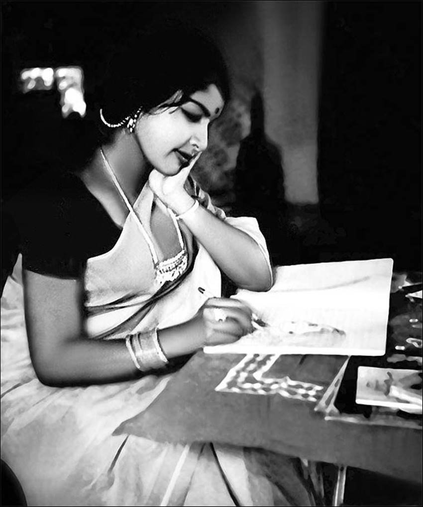 Jayalalithaa, Jayalalithaa Interesting Facts, Jayalalithaa PHotos, Jayalalithaa PIcs, Jayalalithaa HD Photos, Jayalalithaa HQ Photos, Jayalalithaa Unknown FActs, Jayalalithaa Film celebrity, Jayalalithaa death, Jayalalithaa death news, actress Jayalalithaa, J Jayalalithaa, Jayalalithaa dead, Jayalalithaa dies, jayalalithaa health, J Jayalalithaa films, J Jayalalithaa roles, Jayalalithaa news, Jayalalithaa updates, tamil nadu chief minister, k karunanidhi, amma, amma death, AIADMK, AIADMK Jayalalithaa, Jayalalithaa news, entertainment news in hindi, bollywood news in hindi