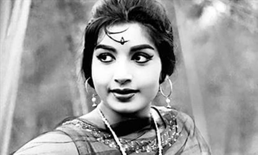 Jayalalithaa, Jayalalithaa Interesting Facts, Jayalalithaa PHotos, Jayalalithaa PIcs, Jayalalithaa HD Photos, Jayalalithaa HQ Photos, Jayalalithaa Unknown FActs, Jayalalithaa Film celebrity, Jayalalithaa death, Jayalalithaa death news, actress Jayalalithaa, J Jayalalithaa, Jayalalithaa dead, Jayalalithaa dies, jayalalithaa health, J Jayalalithaa films, J Jayalalithaa roles, Jayalalithaa news, Jayalalithaa updates, tamil nadu chief minister, k karunanidhi, amma, amma death, AIADMK, AIADMK Jayalalithaa, Jayalalithaa news, entertainment news in hindi, bollywood news in hindi