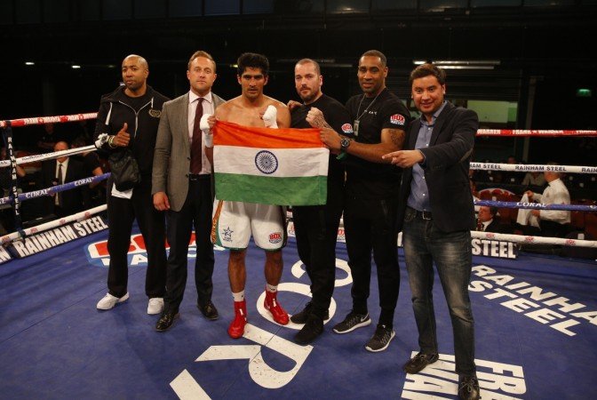 Vijender Singh vs Zulpikar Maimaitiali, Vijender Singh vs Zulpikar Maimaitiali Fight, Vijender Singh news, Vijender Singh latest news, Boxer Vijender Singh