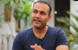 वीडियो: सास से परेशान लोगों को वीरेंद्र सहवाग ने दिए टिप्स, सुनकर नहीं रोक पाओगे हंसी