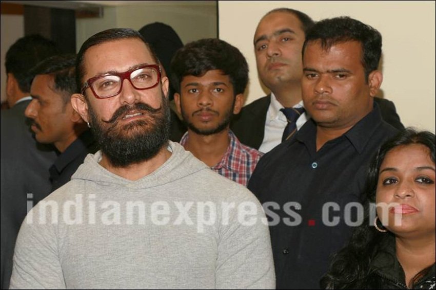 aamir khan, nitin gadkari, dangal