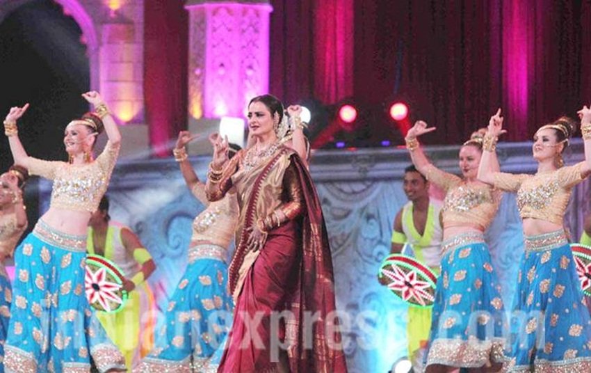 rekha, sonam kapoor, deepika padukone