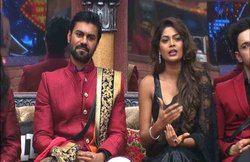 बिग बॉस 10 फुल एपिसोड: इस हफ्ते भी खलनायक बने स्वामी ओम, रोती हुई दिखीं मोनालीसा