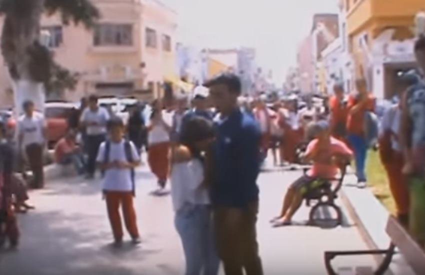 boy attacks on girlfriend, boyfriend, school, viral, trending, video, viral video, trending video