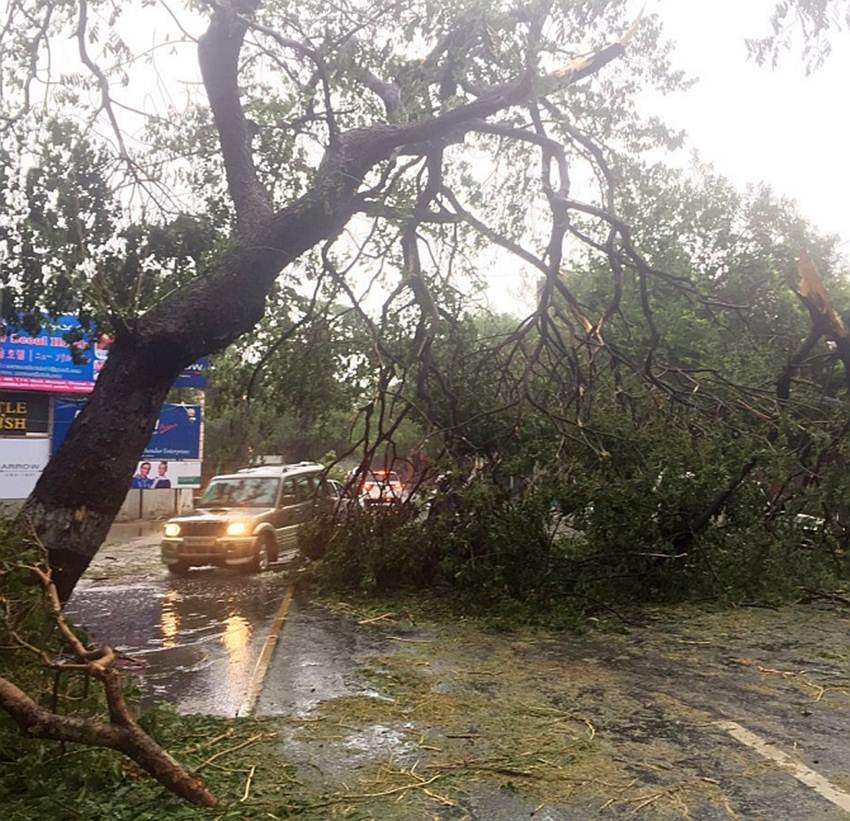 cyclone, cyclone vardah, cyclone vardah chennai, cyclone vardah chennai live, cyclone vardah live, cyclone vardah updates, cylcone vardah helpline, cyclone helpline numbers, cyclone vardah weather, weather updates cyclone, tamil nadu cyclone, chennai cyclone, andhra pradesh cyclone, south india cyclone, vardah live updates, vardah cyclone india, vardah expected time, cyclone expected time, chennai cyclone, chennai weather live, chennai weather, india news