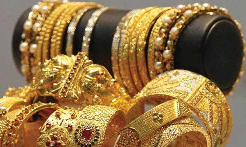 Gold Prices Slump To 10-Month Low Amid Cash Crunch