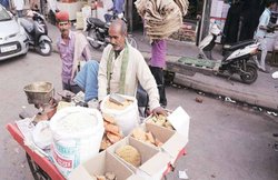 सर्दियों में दवा का काम करता है गुड़, जानें इसके अहम फायदे!