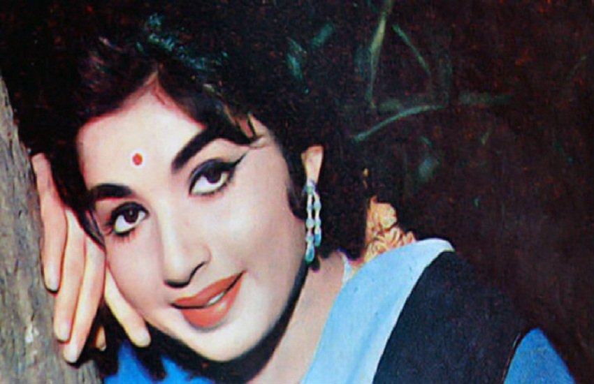 जयललिता और एमजी रामचंद्रन ने दो दर्जन से ज्यादा फिल्मों में एक साथ काम किया था।