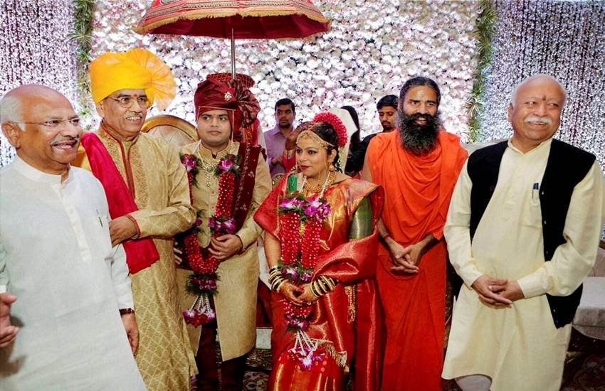 nitin gadkari, Nitin Gadkari daughter, Nitin Gadkari daughter wedding, Ketki Gadkari, Adiya Kashedikar, marriage of Nitin Gadkari daughter, gadkari daughter wedding