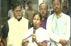 mamata banerjee, army at toll plaza row, west bengal, army at bengal toll plaza, india army, trinamool congress, BJP, narendra modi, manohar parrikar