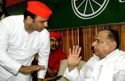 ‘अखिलेश राज’ में सपा मालामाल, पांच साल में संपत्ति 198 फीसदी बढ़कर हुई 635 करोड़