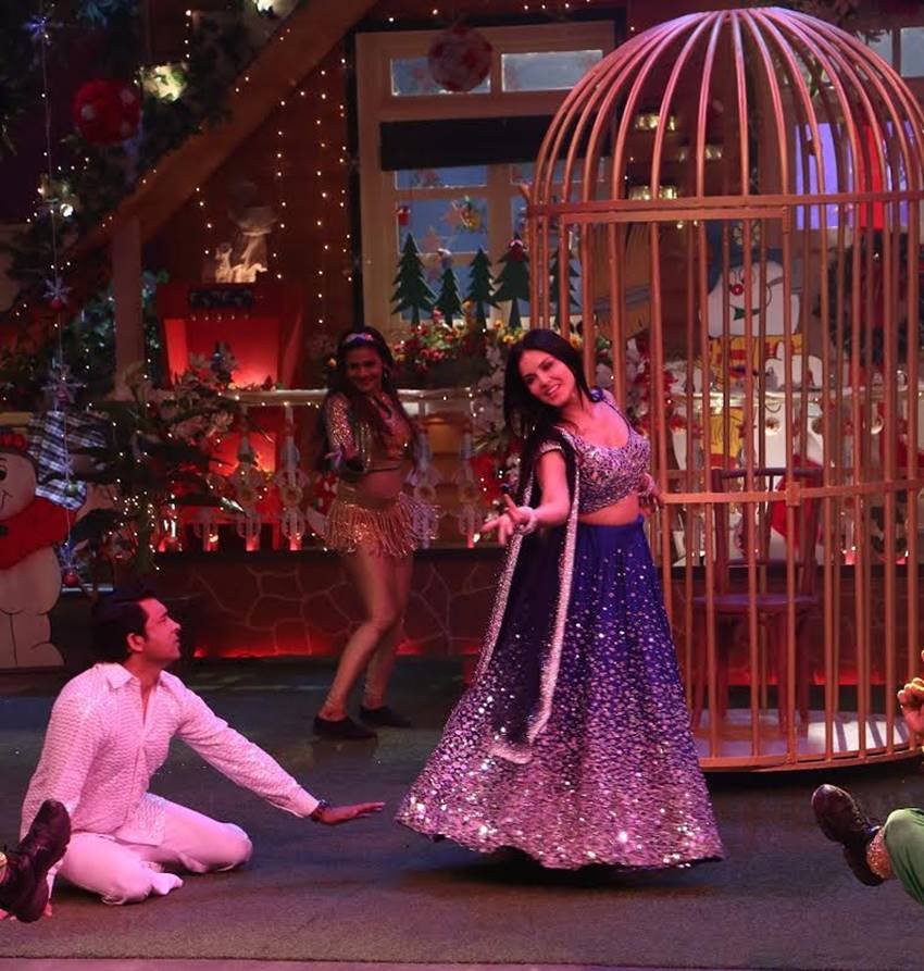 laila main laila, sunny leone, daniel weber, the kapil sharma show, christmas, sunny leone christmas, photos, pics, hot photos, pictures, bollywood news in hindi, Entertainment news in hindi