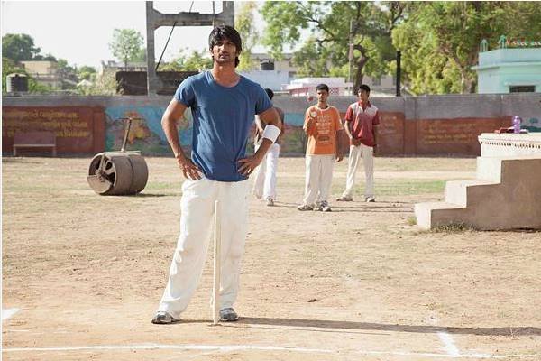 सुशांत ने AIEEE में सातवीं रैंक पाई थी। उनका दिल्ली कॉलेज ऑफ इंजीनियरिंग में मकैनिकल इंजीनियरिंग में एडमिशन मिला था।