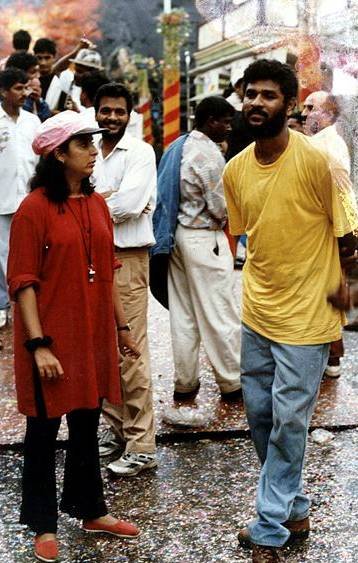 फराह खान दूसरी महिला डायरेक्टर हैं जिन्हें बेस्ट डायरेक्टर कैटेगरी के लिए नॉमिनेट किया गया था। वह फिल्म मैं हूं ना के लिए नॉमिनेट की गई थी।