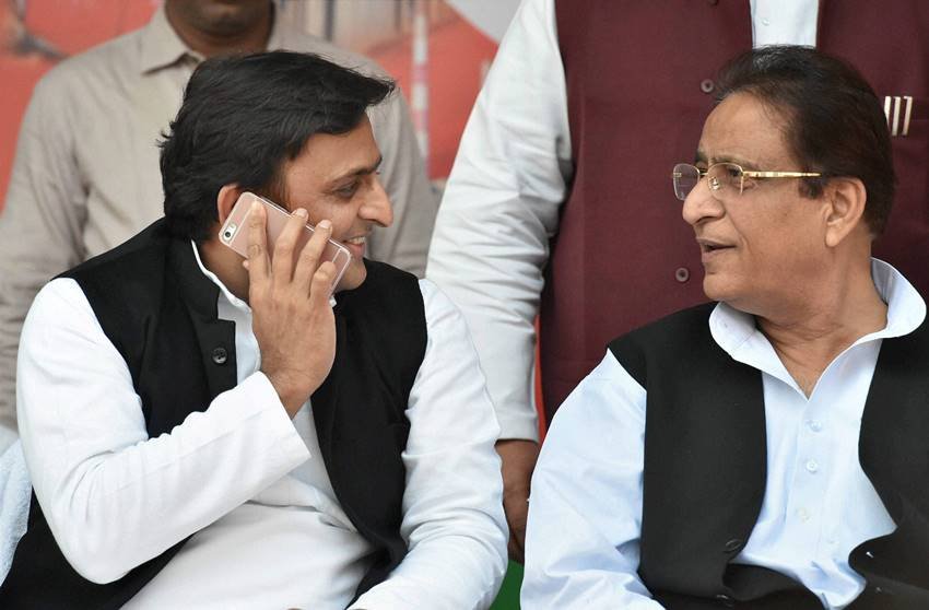 Mulayam Singh Yadav, Akhilesh Yadav, Mulayam-Akhilesh Fight, Samajwadi Party Crisis, Yadav family, Dimple Yadav, Congress SP alliance, Uttar pradesh Elections, India, jansatta