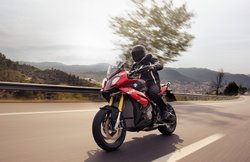 BMW S 1000 XR के सभी फीचर्स के बारे में यहां जानिए