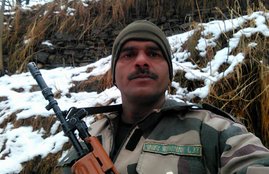BSF, Army, Indian Army, BSF Corruption, Indian Army Corruption, Jammu & Kashmir, BSF Soldier, Tej Bahadur Yadav, BSF Plight, Soldier's Grief, Indian Army Video, OROP, India, Jansatta