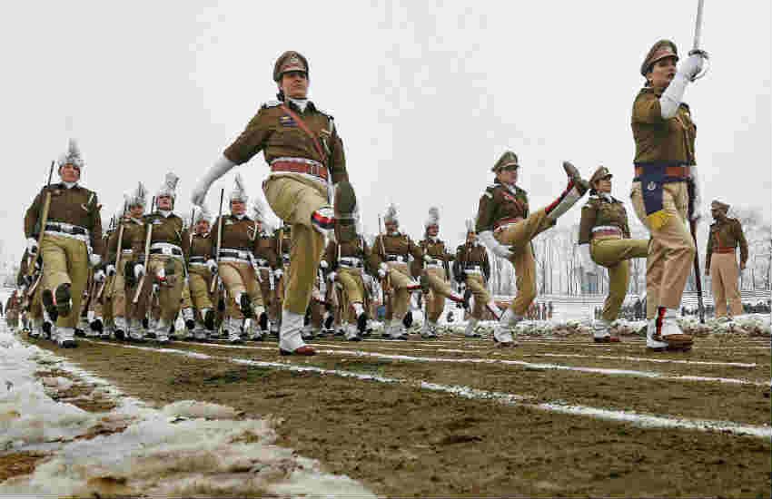 Kashmir Republic day, Kashmir R day, kashmir Bakshi Stadium, Kashmir Snowfall, Kashmir latest news, Kashmir news, Kashmir hindi news