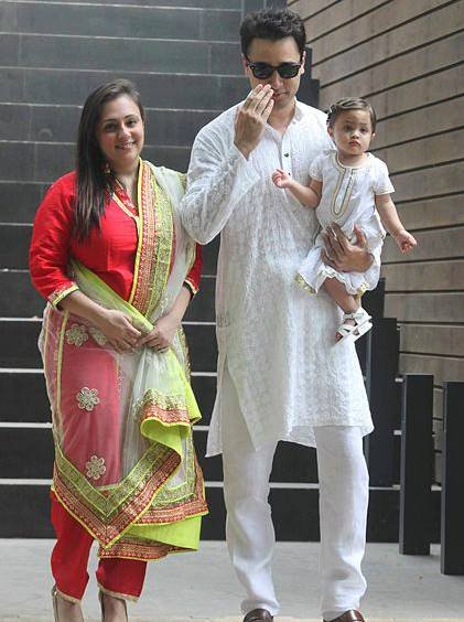 इमरान खान का असली नाम इमरान पाल है। लेकिन अपने पैरेंट्स के अलग होने के बाद उन्होंने अपने नाम से पिता का नाम हटाकर मां का सरनेम लगा लिया था।