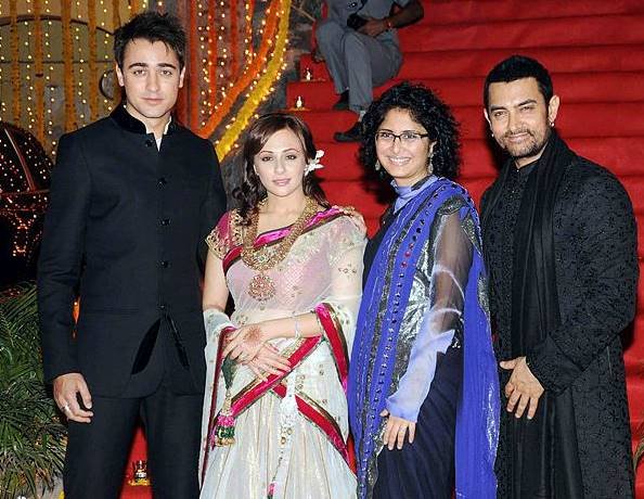 परफेक्शन में इमरान भी मामू आमिर खान पर ही गए हैं। अपनी फिल्म मटरू की बिजली का मनडोला के लिए उन्होंने एक्ट वन नाम के एक थिएटर ग्रुप से हरियाणवी सीखी थी। इसके लिए वह तीन महीने दिल्ली में रहे थे।