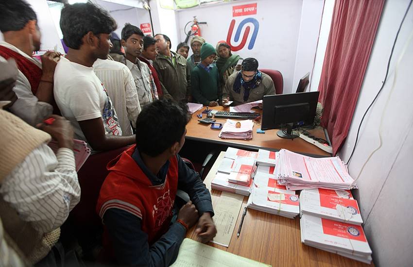 Jan Dhan, Jan Dhan Accounts, Jan Dhan Note Ban, Jan Dhan Deposits, Demonetisation Jan Dhan, Jan Dhan Bank Accounts, Jan Dhan Yojna, Narendra Modi, Bank of Baroda, Bank of India, Central Bank of India, Canara Bank, Punjab & Sind Bank, Andhra Bank, Union Bank of India, Vijaya Bank, RTI act, Finance, Business, Note Ban Scam, India, Jansatta