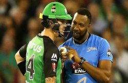 वीडियो: केरॉन पोलॉर्ड का हाथ देखकर केविन पीटरसन ने खेलने से किया इनकार, जानें क्या था पूरा वाकया