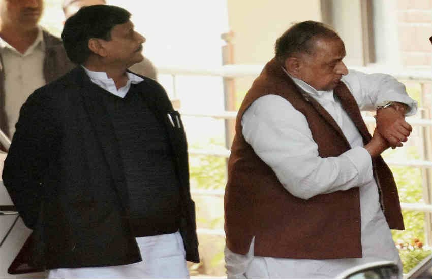 mulayam Singh news, Cycle mulayam Singh, mulayam Singh latest news, UP Assembly Polls 2017, mulayam Singh vs Akhilesh yadav, Samajwadi party Cycle