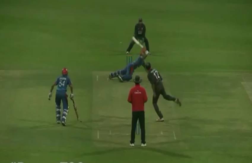 Desert T20 League, UAE, Abu Dhabi, Desert T20 Match Between UAE and Afghanistan, Najeebullah Zadran, Najeebullah Zadran Amazing Six, Cricket News, Sports News, Bizarre Shot by Najeebullah Zadran