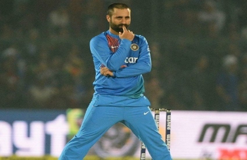 Parvez Rasool, National Anthem, India vs England First T20 Match, Green Park T20 Match Between IND vs Eng, J&K Cricketer Parvez Rasool, Parvez Rasool in Controversy, Parvez Rasool Disrespect National Anthem