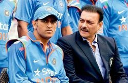 MS धोनी के भविष्य पर मुख्य कोच रवि शास्त्री ने कुछ एेसा कहा जो किसी ने नहीं सोचा होगा