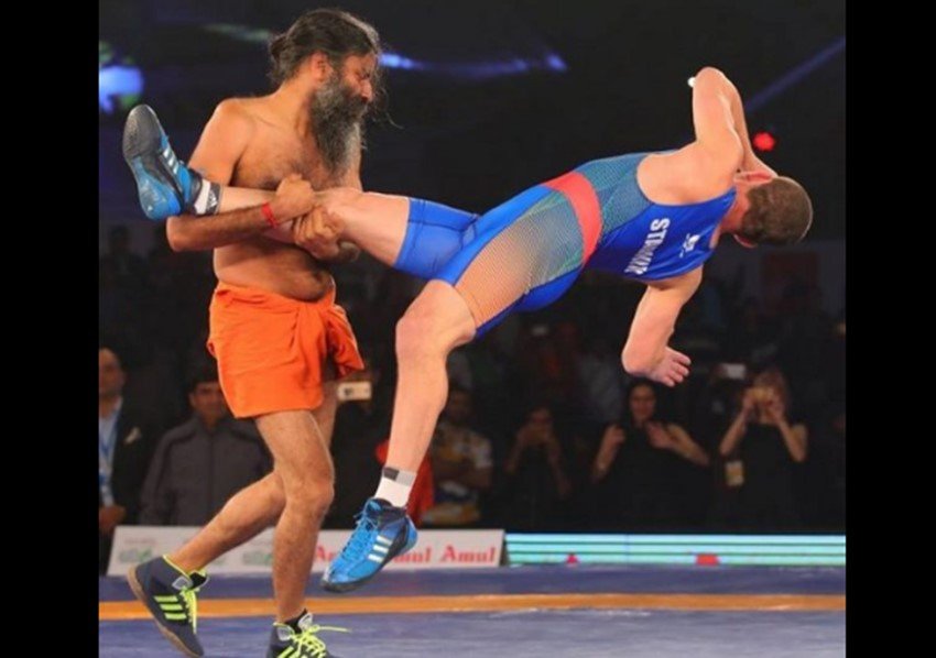 baba ramdev, yoga guru baba ramdev, baba ramdev wrestling, ramdev vs andrey stadnik, andrey stadnik vs baba ramdev, pro wrestling, pwl 2, pwl news, Olympic medallist Andrey Stadnik, Pro Wrestling League