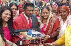 योगेश्वर दत्त की हुई सगाई, दहेज में लेंगे इतना रुपया !