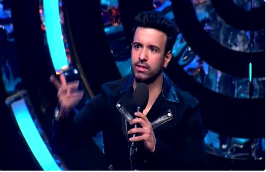 आमिर अली बिग बॉस के स्टेज पर।