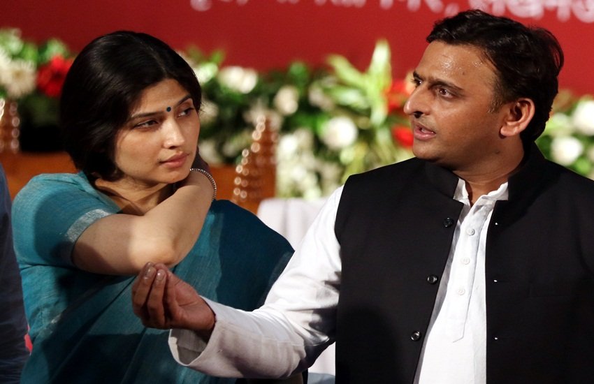 अखिलेश यादव के समर्थन में खुलकर उतरेंगी डिंपल यादव। (PTI Photo) अखिलेश यादव के समर्थन में खुलकर उतरेंगी डिंपल यादव। (PTI Photo)