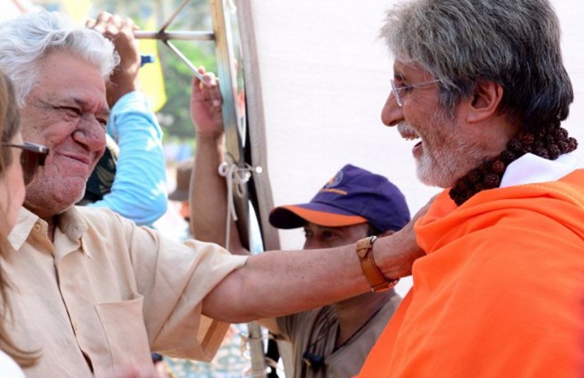 Amitabh Bachchan, Om Puri, Sad, death, die, dead, PM Modi, Amitabh Bachchan Om Puri death, ॐ पुरी, pm puri, Om Puri death news, Om Puri passes away, ओम पुरी, om puri death news, om puri news, om puri death news in hindi, om puri films, om puri death heart attack, om puri died, om puri dead, om puri bollywood, Entertainment News in Hindi, Bollywood news in Hindi