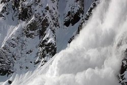 संपादकीयः मौत की बर्फ