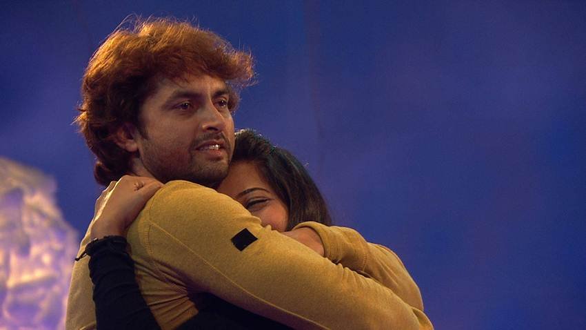 Bigg boss season 10, Manu Punjabi, Monalisa, Vikrant Singh Rajpoot, Bigg Boss Contestant Manu Punjabi, Salman Khan, Manu Punjabi Birthday, Manu Punjabi and Priya Saini relationship, hindi news, entertainment, monalisa marriage, monalisa marriage pics