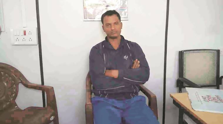 बिहार के औरंगाबाद में सीआइएसएफ यानी केंद्रीय औद्योगिक सुरक्षा बल के जवान बलवीर सिंह गिरफ्तार बिहार के औरंगाबाद में सीआइएसएफ यानी केंद्रीय औद्योगिक सुरक्षा बल के जवान बलवीर सिंह गिरफ्तार