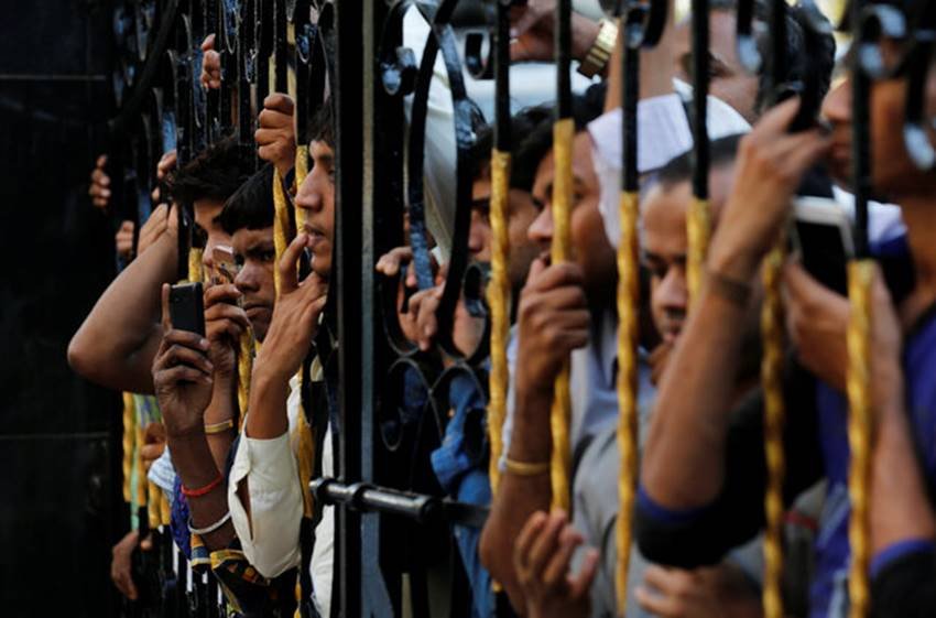 om puri, om puri dead, om puri news, om puri death news, om puri passes away, om puri films, om puri health, om puri updates, entertainment news, amitabh bachchan, abishek bachchan, shashi kapoor, pankaj kapoor, prakash jha, Gulzar