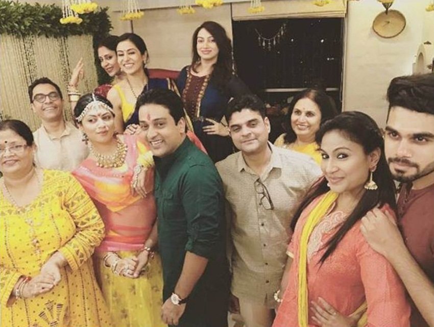 Kavita Kaushik, Ronnit Biswas, FIR