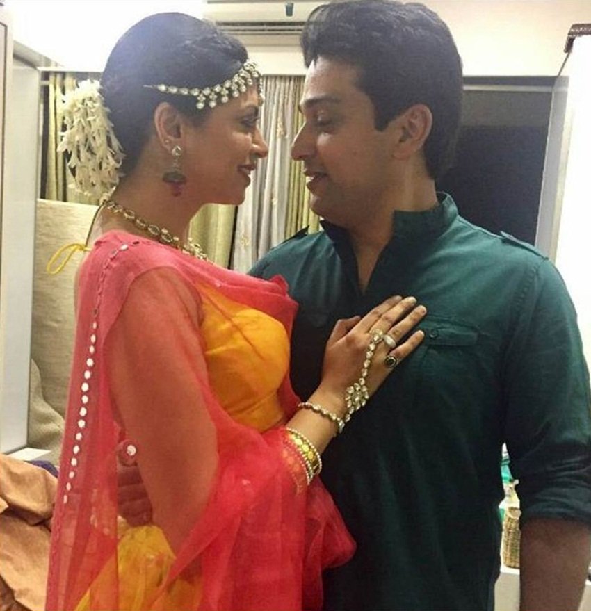 Kavita Kaushik, Ronnit Biswas, FIR