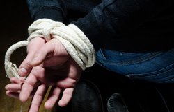 एमपी: डकैत ने सपा नेता के बेटे को किडनैप कर मांगी फिरौती, नेताजी ने डकैत के मां-बाप को ही उठवा लिया