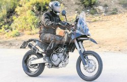 2017 के अाखिर तक भारत में एंट्री कर सकती है KTM 390 ADVENTURE बाइक