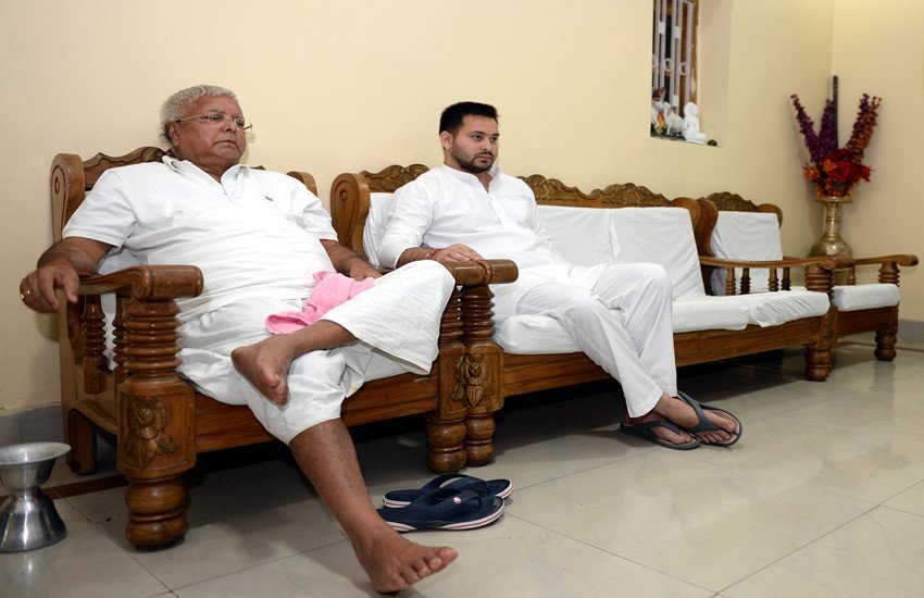 रेल घोटाला मामले में लालू, तेजस्वी को समन